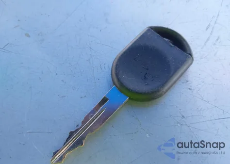 2009 Ford Mustang V6/V6 Premium from USA, damaged, VIN 1ZVHT80N995123846